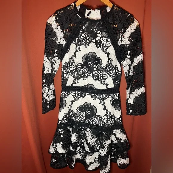 Alexis Sheena Black & White lace floral Short Dress Sz Small NWT -  threedaughtersproperties.com